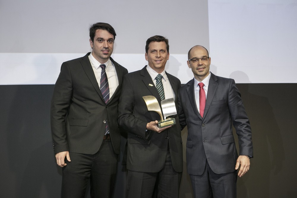 Guilherme Alvisi, Daniel Dias e Valter Barbosa, Diretor de Vendas e MKT da Mercedes-Benz.